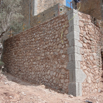 Muro de mamposteria