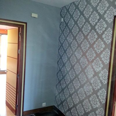 PAPEL EN PASILLO