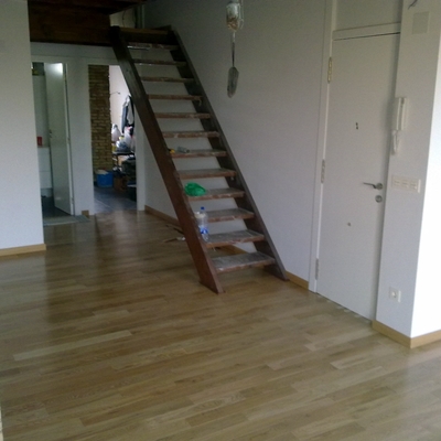 Parquet con escaleras