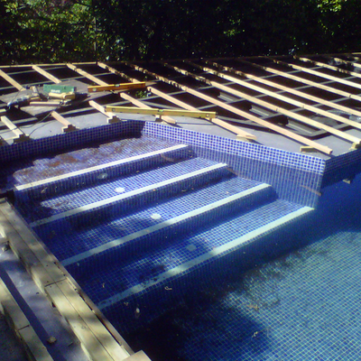 Parquet exterior.