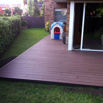 Parquet exterior.