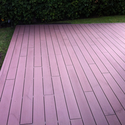 Parquet exterior.