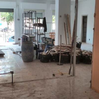 Reforma bajo comercial