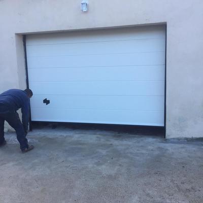 Puerta seccional serie 2D