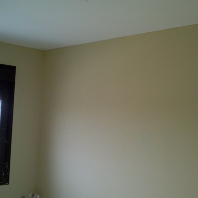 pintura ocre en salon 