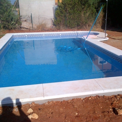 PISCINAS CON ESCALERA LATERAL
