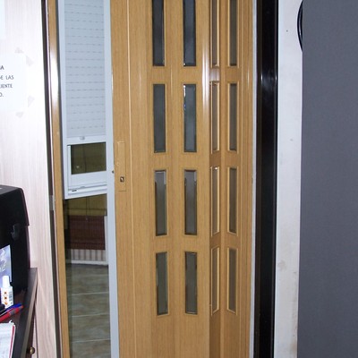 Puerta plegable