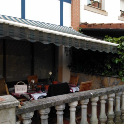 Porche en Jardin 1