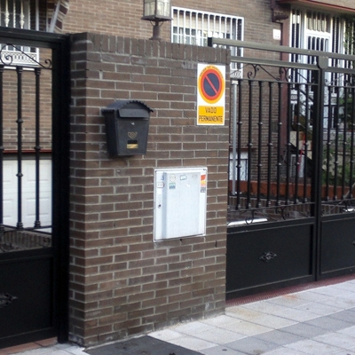 puerta aceso garaje