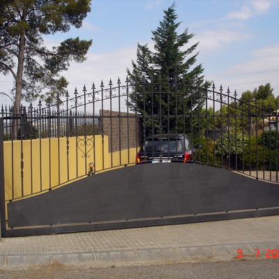 PUERTA FORJA