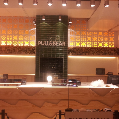 PULL & BEAR