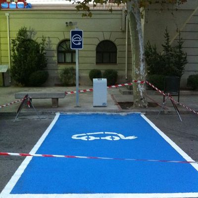 Punto de recarga para vehículos eléctricos Cementerio Barcelona