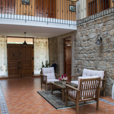 Entrada casa rural
