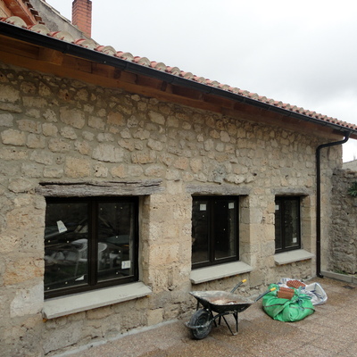 RECONSTRUCCION PAJAR CAIDO AHORA MERENDERO