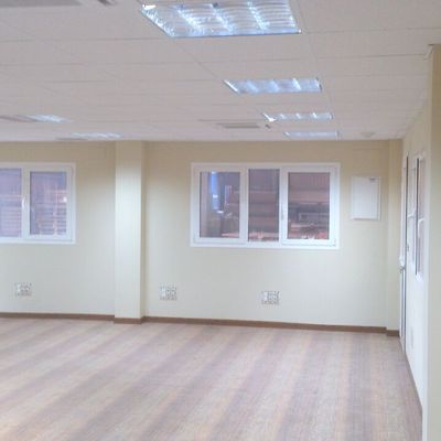 Reforma de oficinas en nave de Avilés