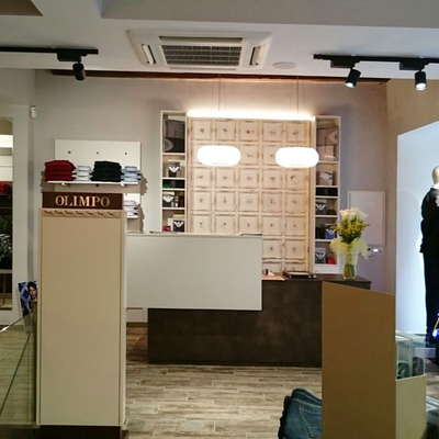 Interior Tienda Moda hombre Rasil en Ávila