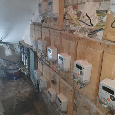 Montaje de armarios para contadores