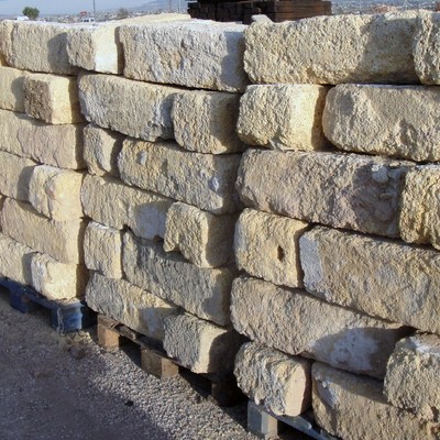 Sillares de piedra