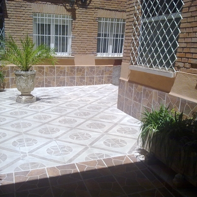 Substitución acometida agua y solar patio