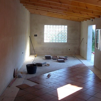 suelo de plaqueta en merendero de 30 m2 nuevo,segun peticion de cliente