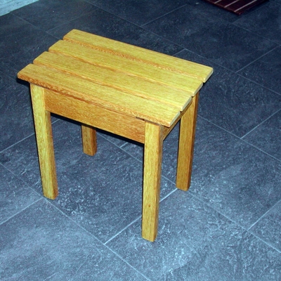 TABURETE DE IROCO