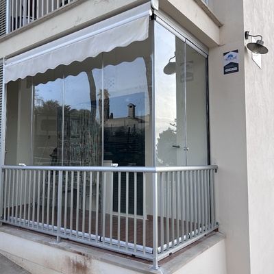 Cortina de cristal para cierre de terraza exterior