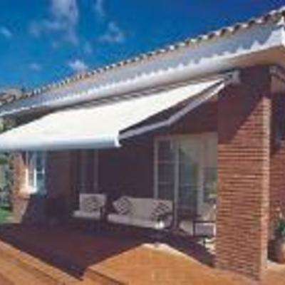 toldo de brazo invisible