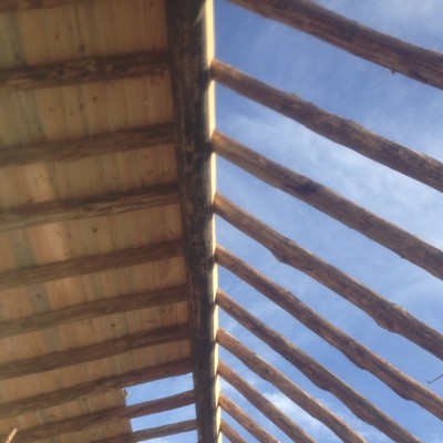 Construcción de cubierta de madera