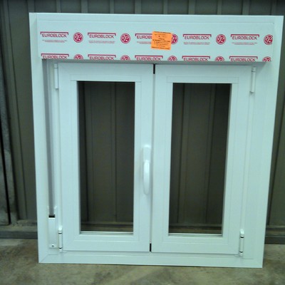 ventana abatible