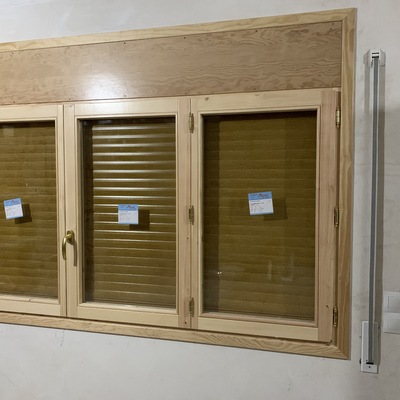Ventana pino de 3 hojas