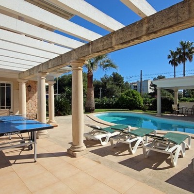 Vivienda unifamiliar de 6 dormitorios en Alicante