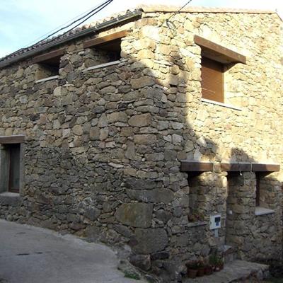 VIVIENDA UNIFAMILIAR EN LA ANGOSTURA DE TORMES (AVIILA)