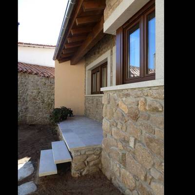 VIVIENDA UNIFAMILIAR EN ZAPARDIEL DE LA RIBERA (AVIILA)