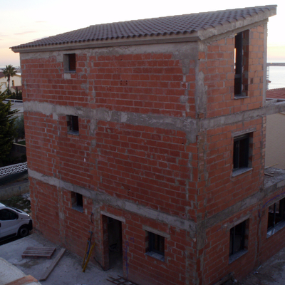 VIVIENDA UNIFAMILIAR