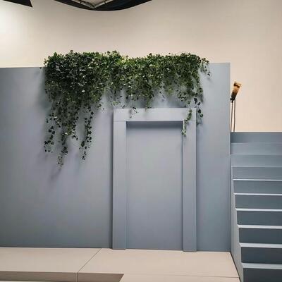 Proyecto de escenografía en madera para serie de TV