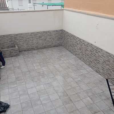 Escalera y patio