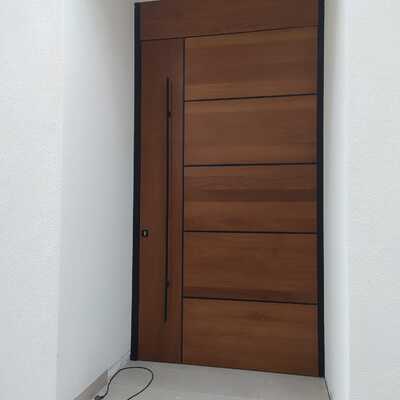 Puerta Pivotante