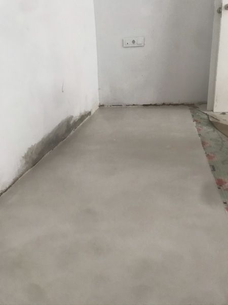 Combinación suelo hidráulico y Microcemento