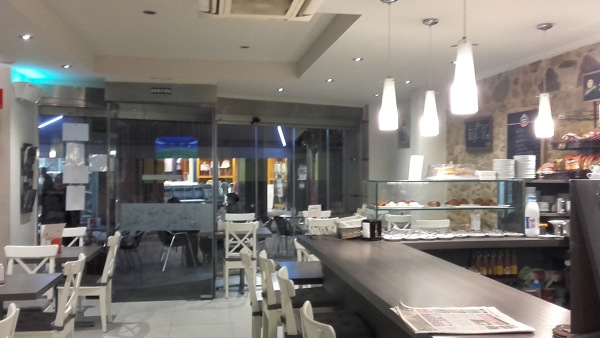 Construcción local comercial-cafeteria