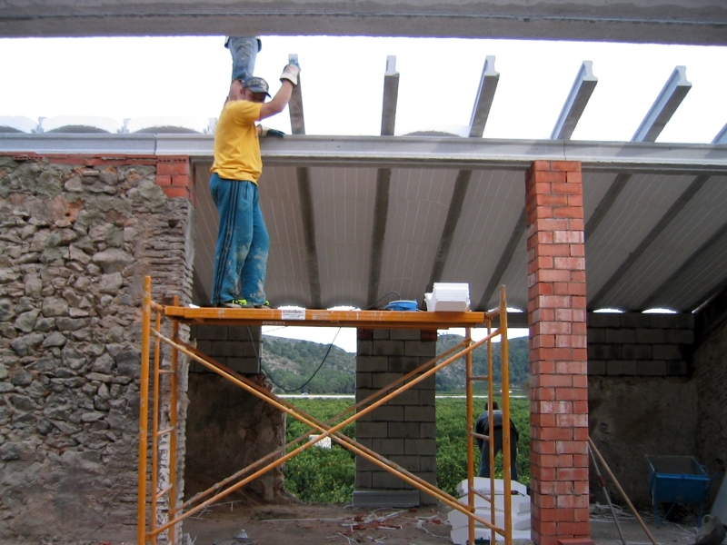 Foto: Colocación de Vigas de Techo Nuevo de Marcelo Torres- Reformas
