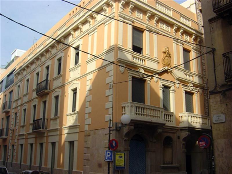 Edificio de 8 viviendas y local comercial en Tarragona