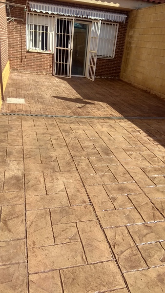 Foto: Patio Hormigón Impreso de Pedro Hormigón #2089898 - Habitissimo