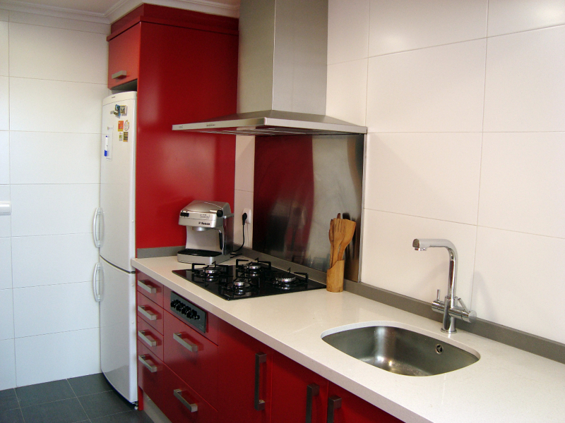 Foto: Mobiliario Polilaminado Rojo Satinado de Gremidecor, S.l. #301512