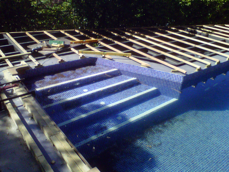 Parquet exterior.