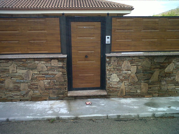 Puerta y vallas de panel cuarterón