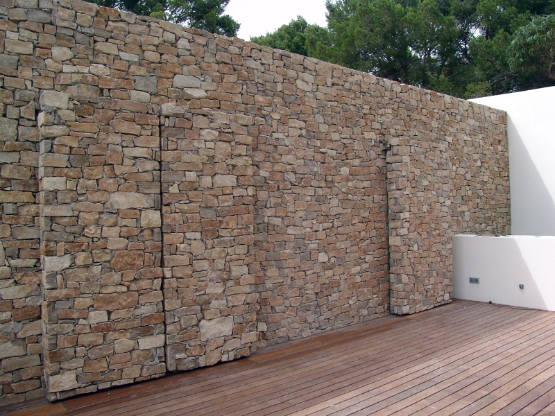 Foto: Puertas Automaticas en Piedra Natural de Empedrats Mestres S.L