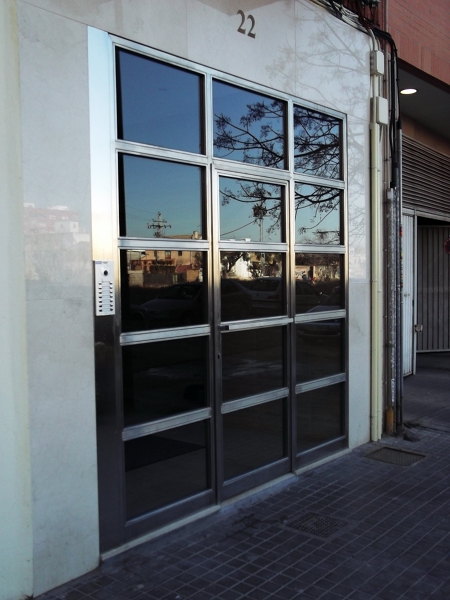 Foto: Sustitución de Puerta de Patio en Acero Inoxidable de Disartec