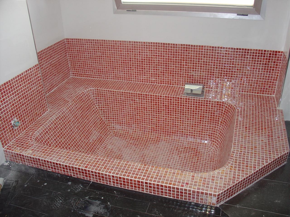 Bañera de gresite.