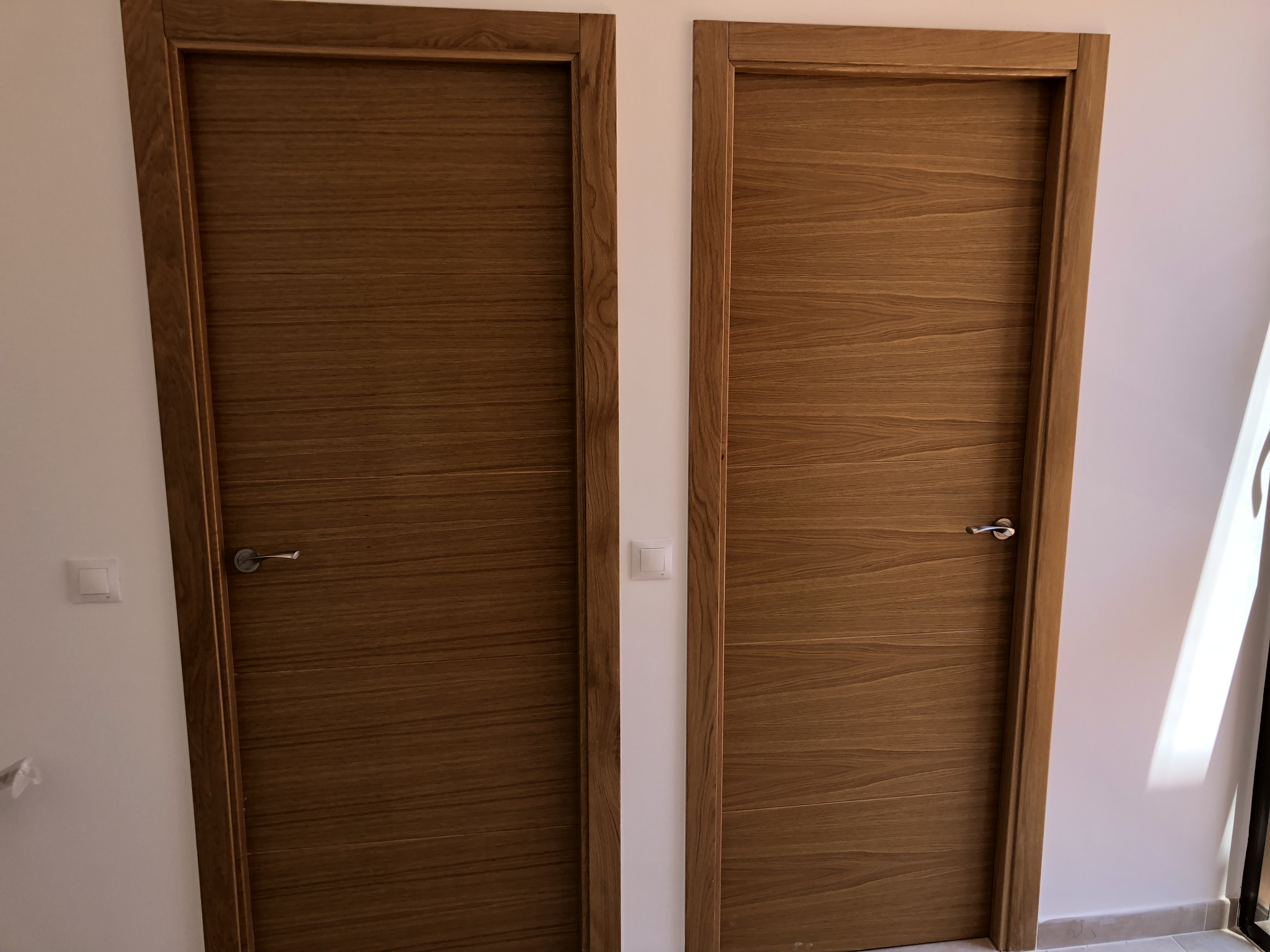 Puerta roble