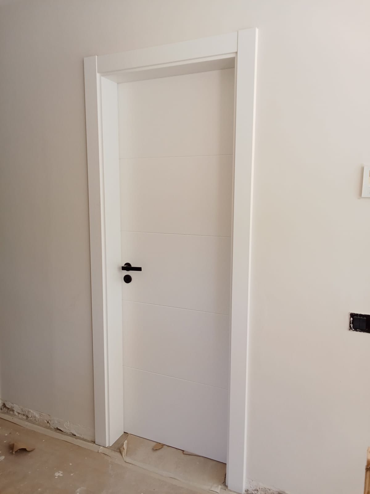 Fabricación y montaje de Marco y Puerta